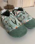 Water shoes - Teal floral