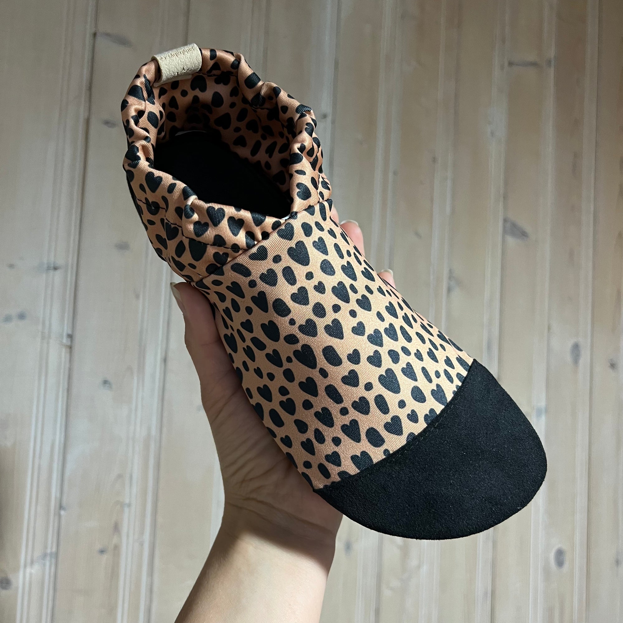 JadyLadys Water Shoes - Cheetah hearts