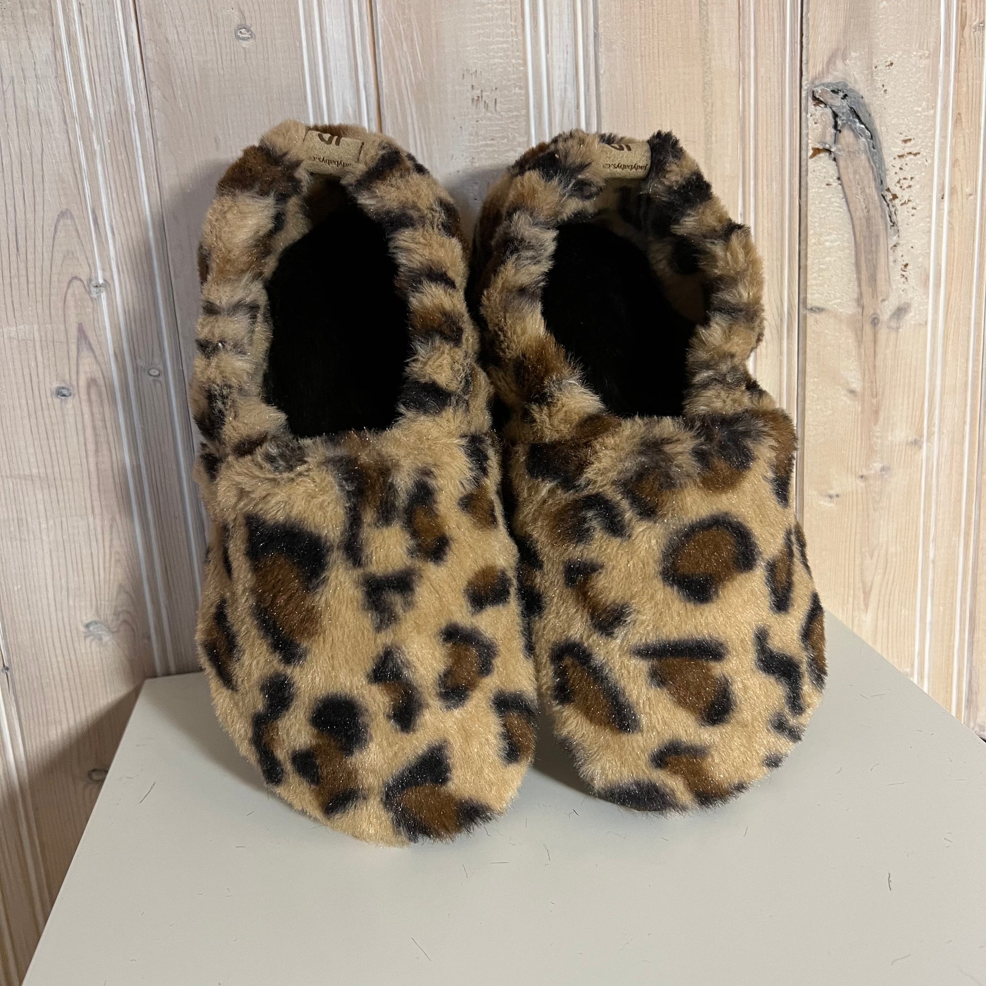 JadyLadys - Furry leopard slip on shoe