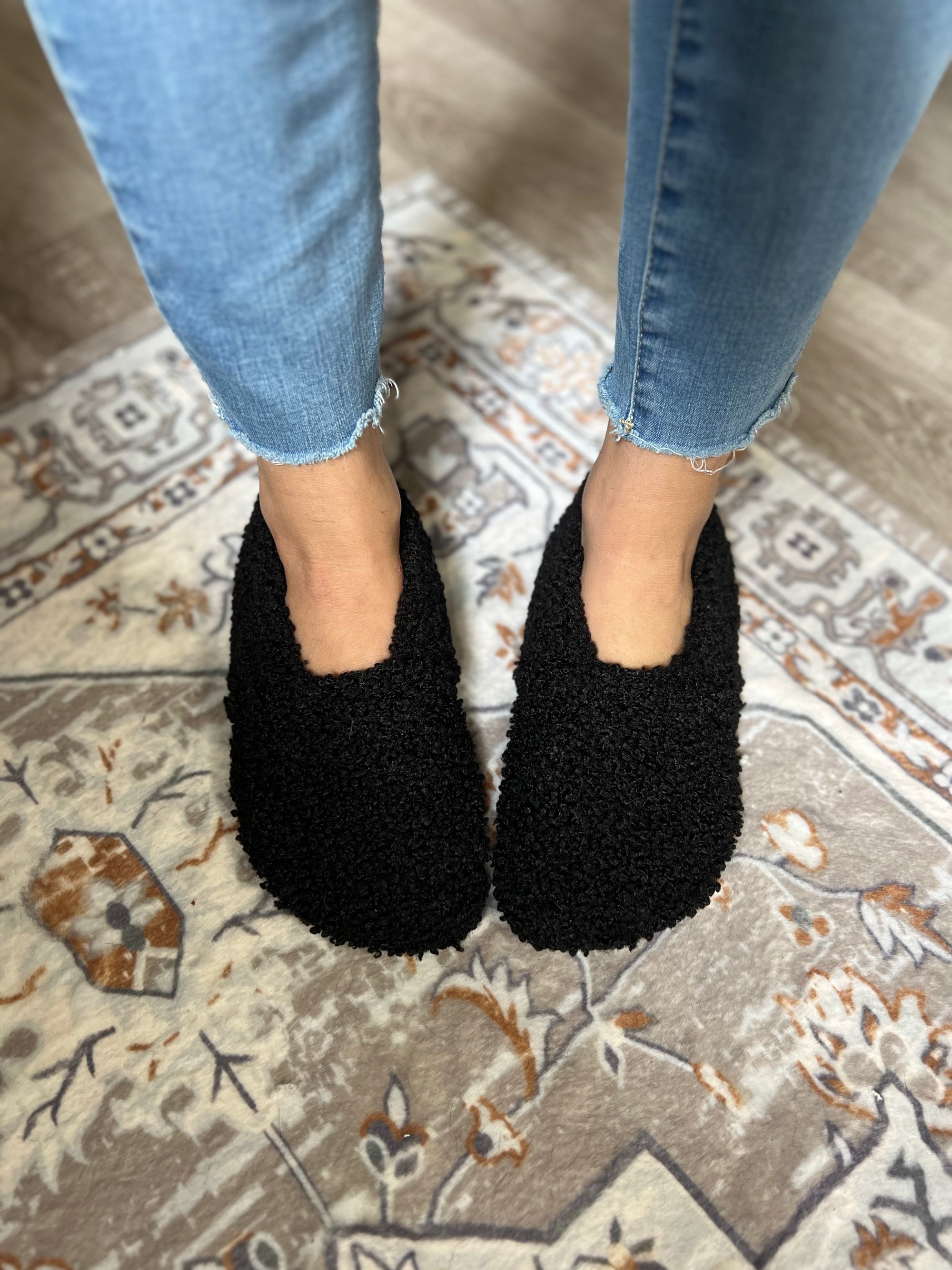 JadyLadys - Wooly Black