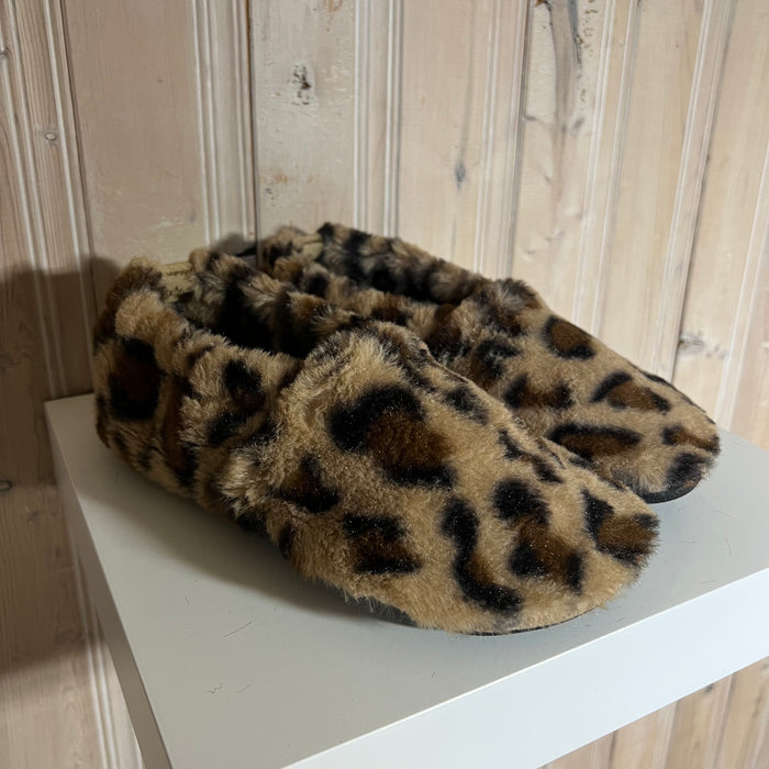 JadyLadys - Furry leopard slip on shoe