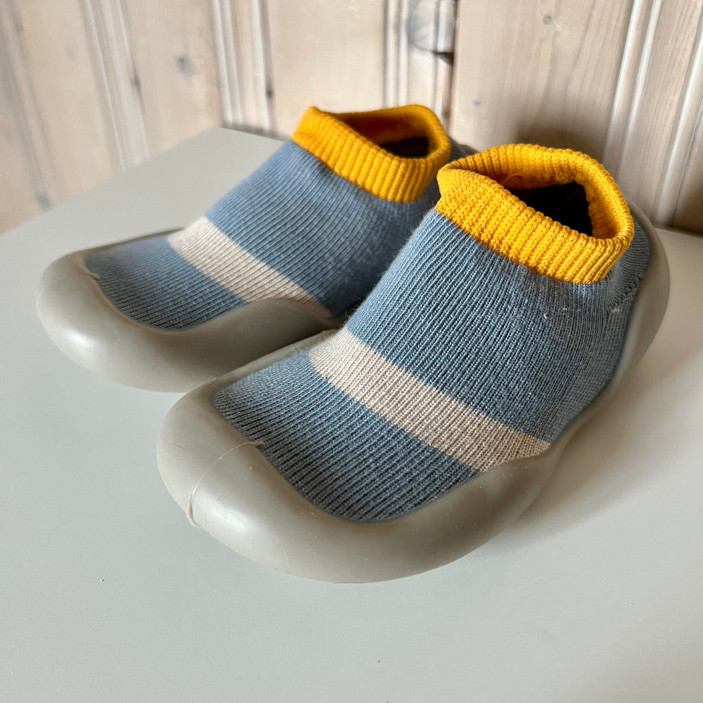 Sock Shoes - Blue & Tan
